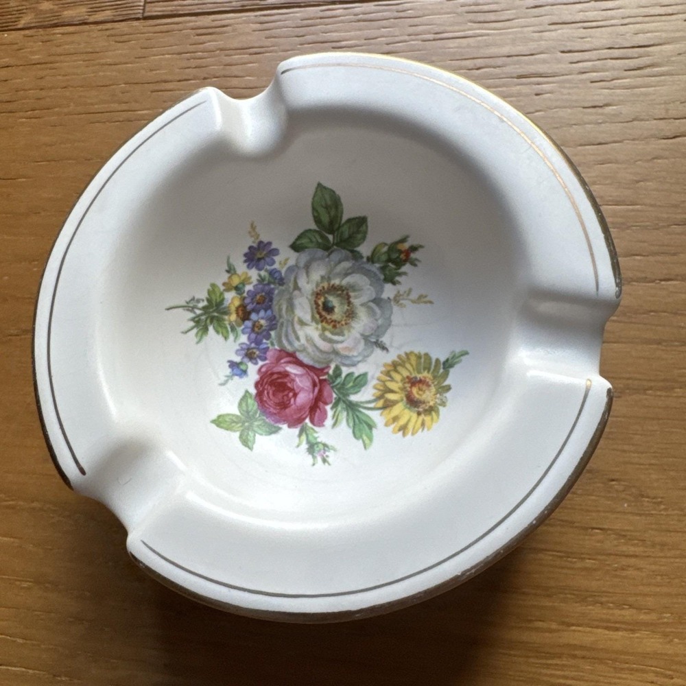 Flora Keramiek Gouda Holland Carla 1061 Ashtray Vintage‎